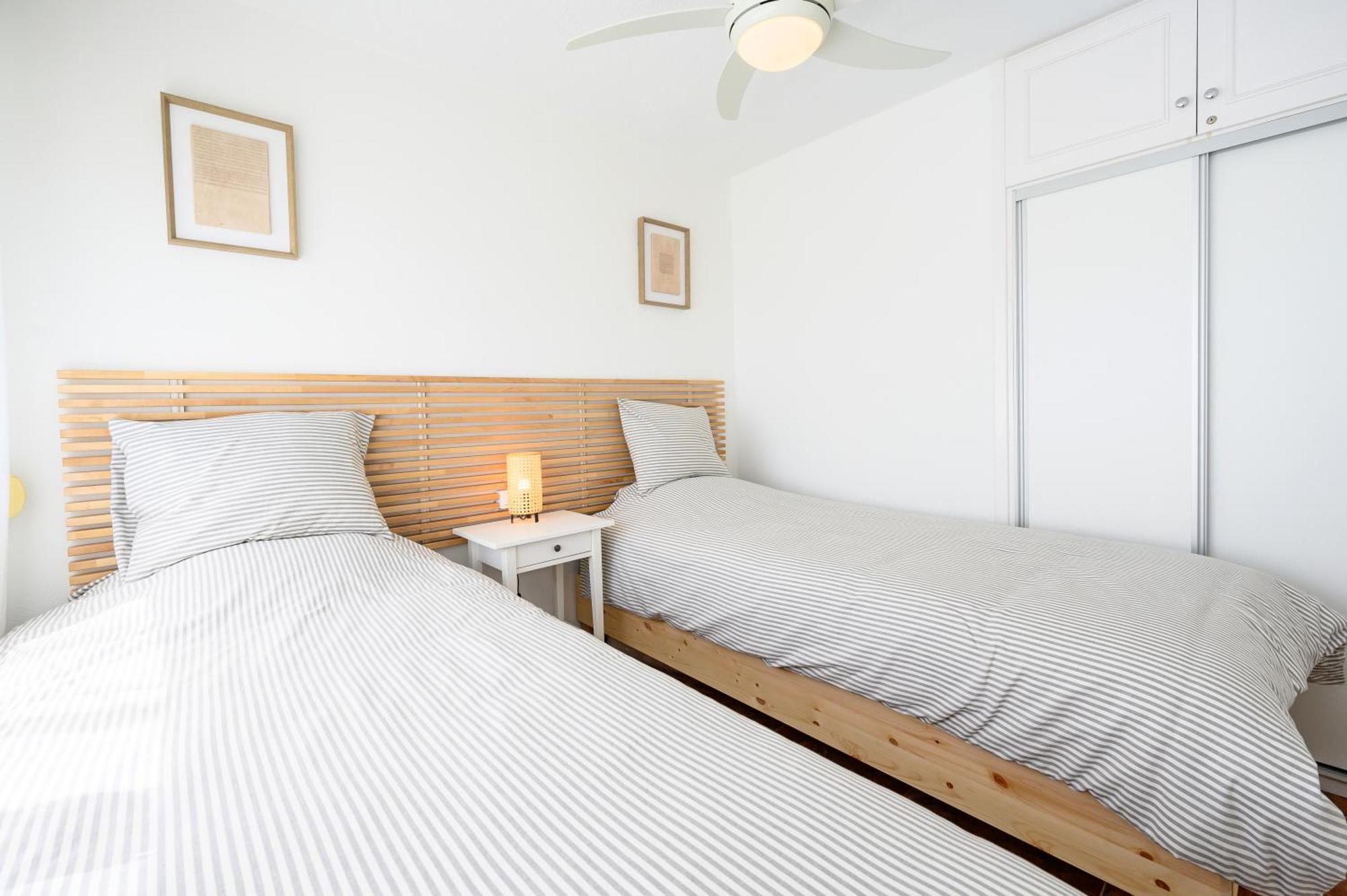 Sea View Apartment 贝纳尔马德纳 外观 照片